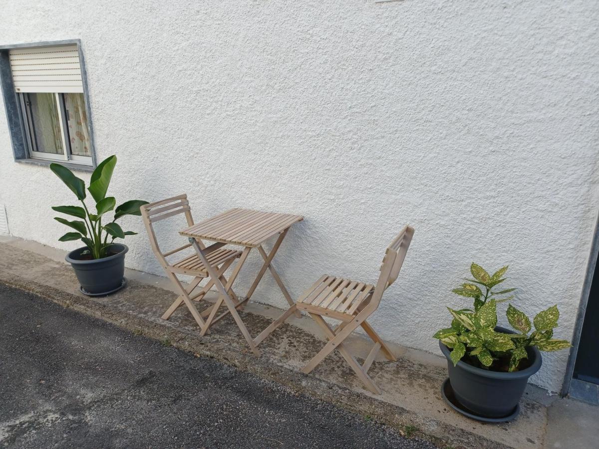 De Ca - Suite Com Acesso Independente E Kitchenette ロウザン エクステリア 写真